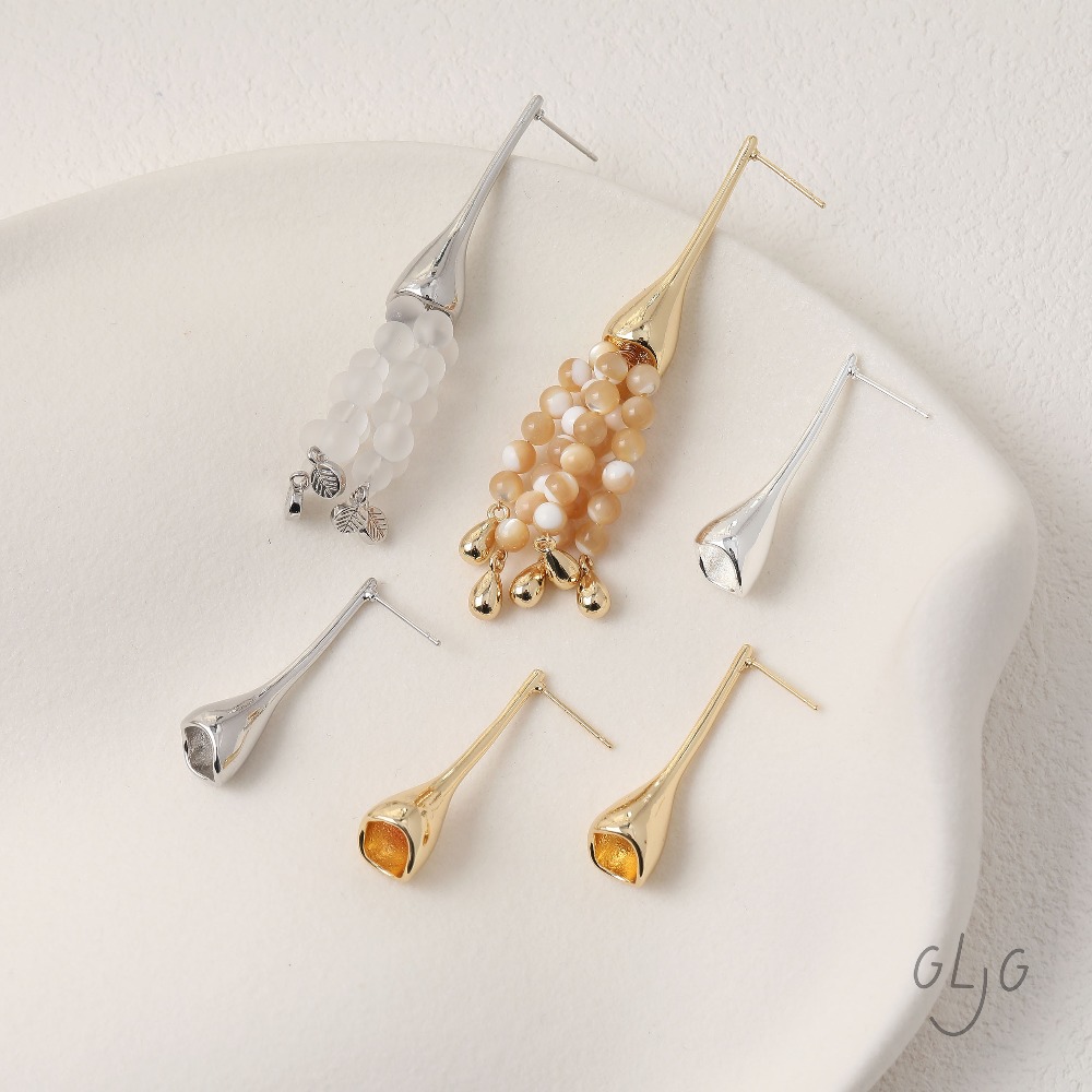 Florist Supplies - 2PCS Dainty Horn Flower Ear Studs